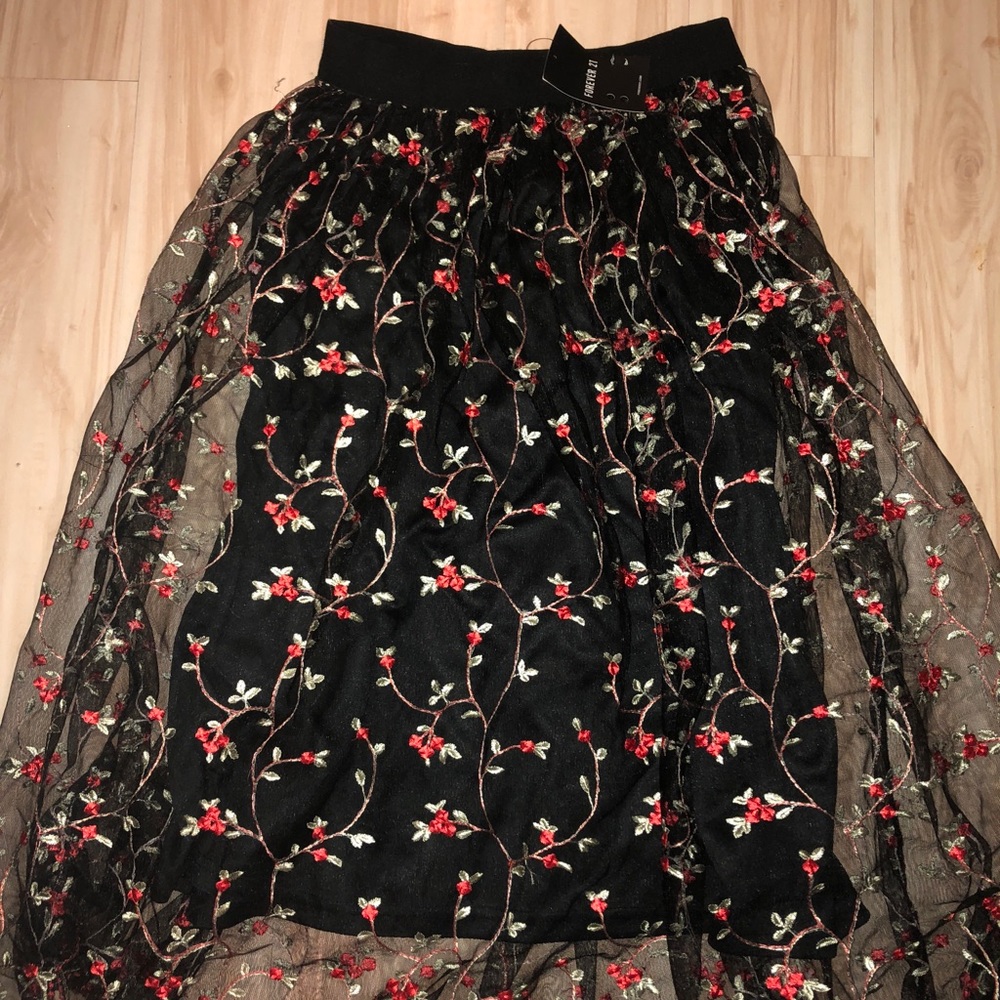 SHEER FLORAL MAXI SKIRT